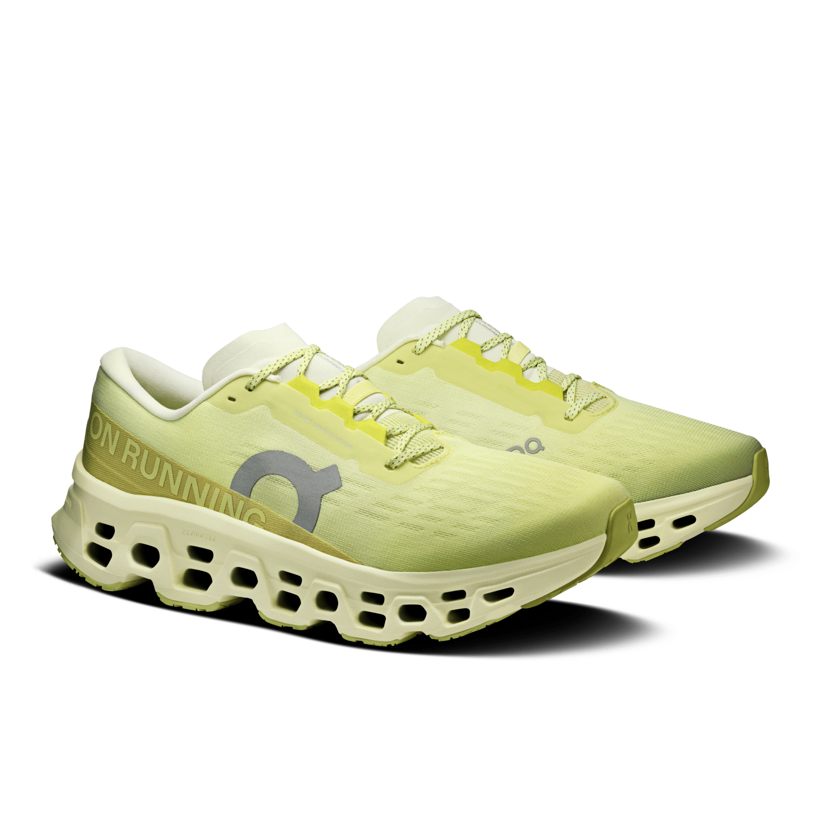 On dévoile la Cloudmonster 3 et décline sa franchise phare en trois versions : Cloudmonster 3, Hyper et LightSpray Hyper. Plus de rebond, plus d’efficacité et une vraie différenciation d’usage pour les runners en quête d’une daily trainer dynamique ou d’une super trainer ambitieuse.