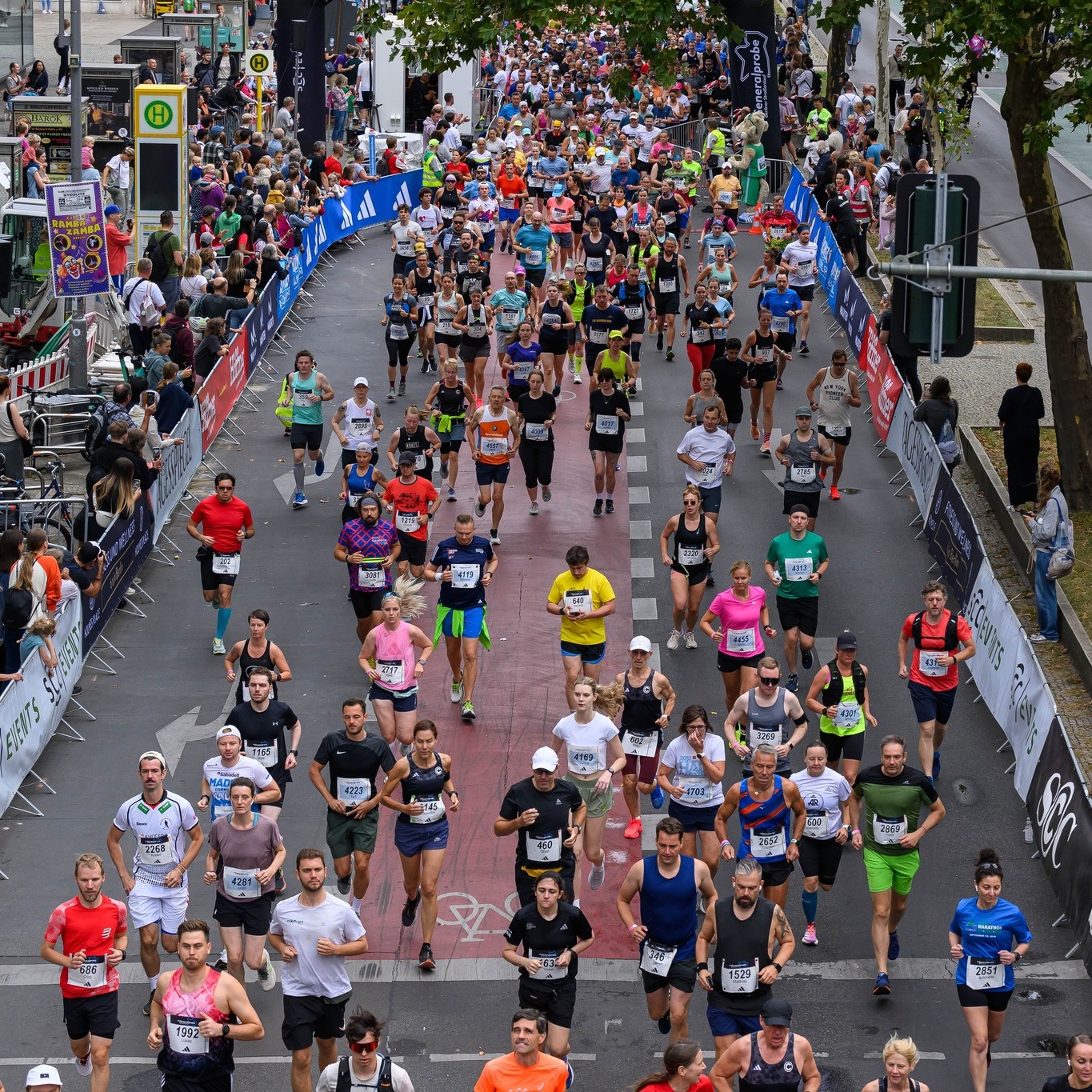 Comment s’inscrire au Marathon de Berlin et obtenir le précieux dossard ? Nous vous expliquons tout dans cet article.