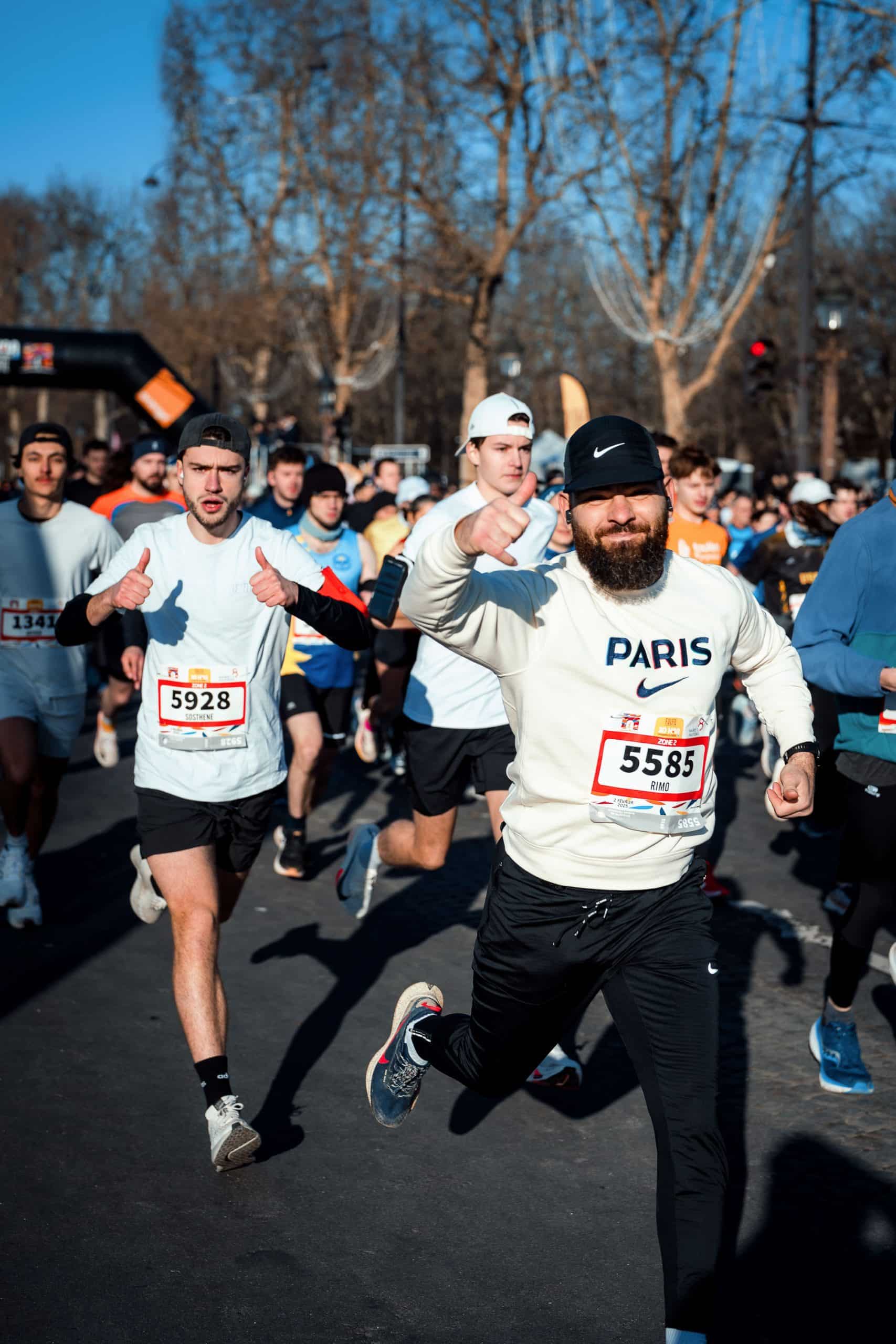 Courir, ce n’était pas votre truc. Pas envie au lycée, pas convaincu par vos amis, et votre sprint pour le bus suffisait largement. Puis un jour, vous vous y êtes mis, par défi, par besoin, peu importe. Aujourd’hui, vous êtes régulier, finisher. Mais vous êtes-vous déjà demandé pourquoi vous courez autant ?