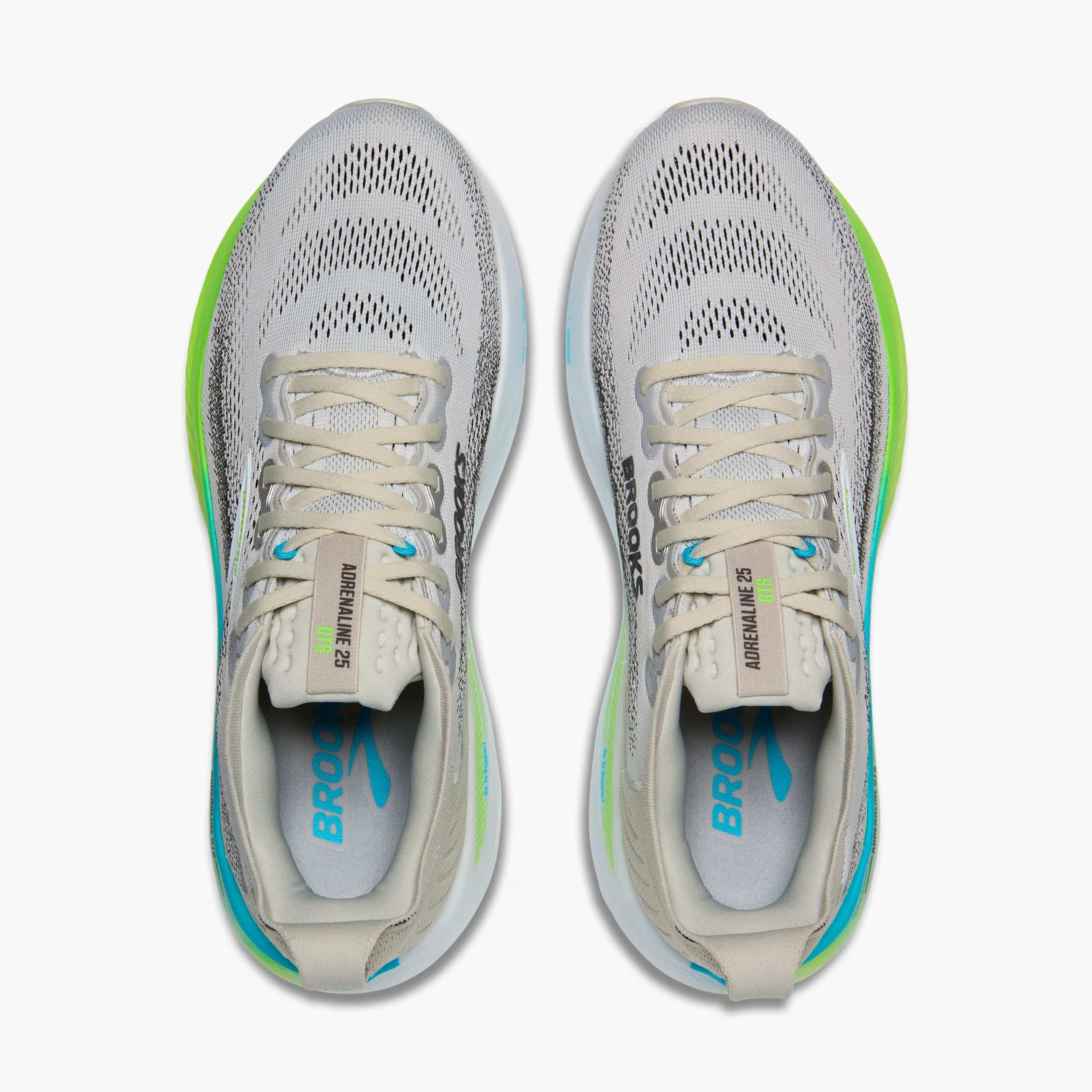 Brooks dévoile l’Adrenaline GTS 25, nouvelle version de son modèle iconique alliant amorti DNA LOFT v3, stabilité GuideRails® et confort revisité. Une chaussure fiable et polyvalente pour les footings du quotidien et les longues sorties. Disponible dès le 1er décembre, 160 €.