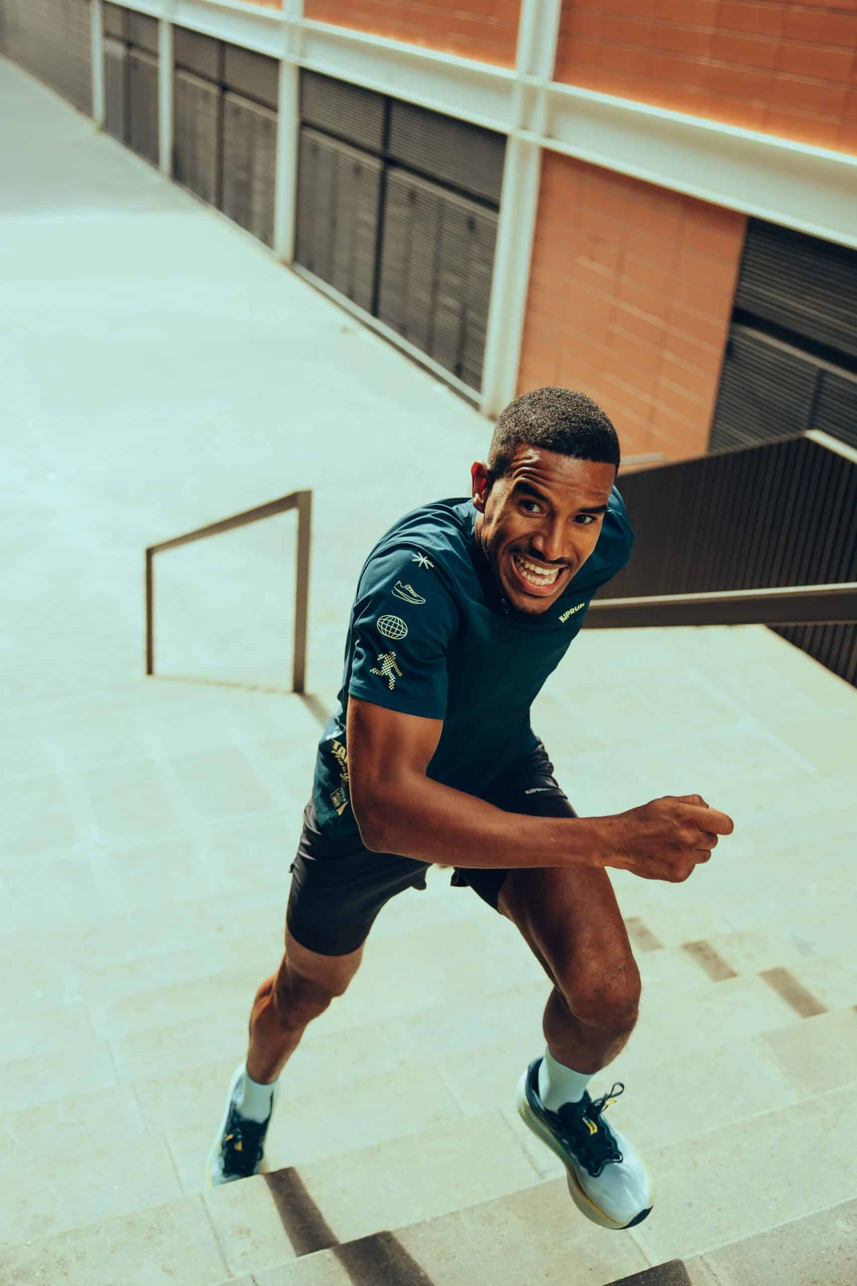 KIPRUN dévoile la KIPRIDE MAX, sa nouvelle chaussure maximaliste pensée pour l’entraînement quotidien. Amorti SOFTECH+, confort premium : une paire idéale pour enchaîner les kilomètres et confirmer les ambitions de KIPRUN.