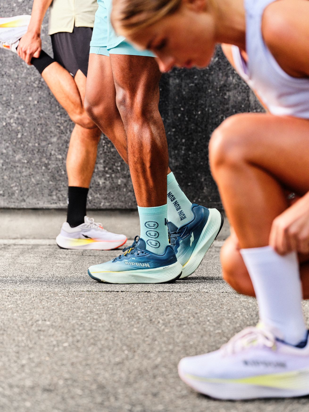 KIPRUN dévoile la KIPRIDE MAX, sa nouvelle chaussure maximaliste pensée pour l’entraînement quotidien. Amorti SOFTECH+, confort premium : une paire idéale pour enchaîner les kilomètres et confirmer les ambitions de KIPRUN.