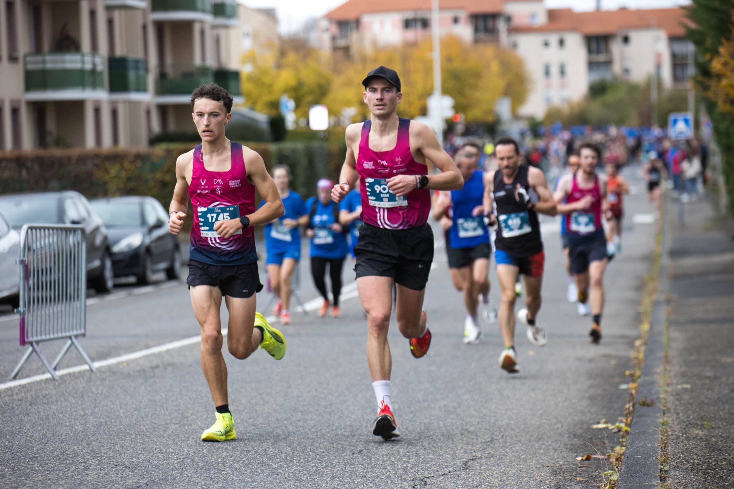 Pour sa 9e édition, le 2 novembre dernier, la Courstache à Aubière, à deux pas de Clermont-Ferrand (Puy-de-Dôme) a rassemblé près de 6500 participants. 10 km, 5 km et 5 km loisirs ont fait le bonheur des coureurs, qu’ils soient élite ou débutants. Un record d’affluence pour cet événement solidaire et caritatif contre les cancers masculins.