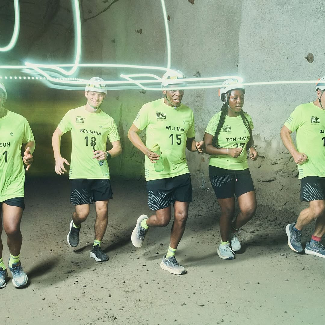 55 coureurs ont bouclé un marathon à plus de 1100 m sous terre dans la Garpenberg Mine, dans des conditions extrêmes.