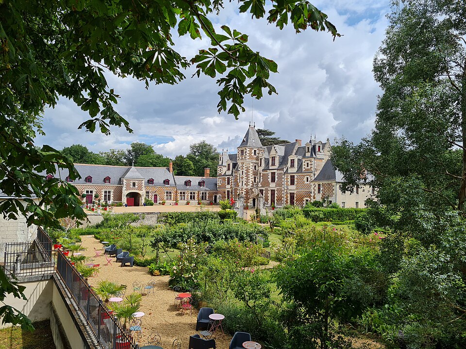 Marathon de Tours : découvrez le parcours entre vignobles, Loire et patrimoine historique. Analyse complète et infos clés.
