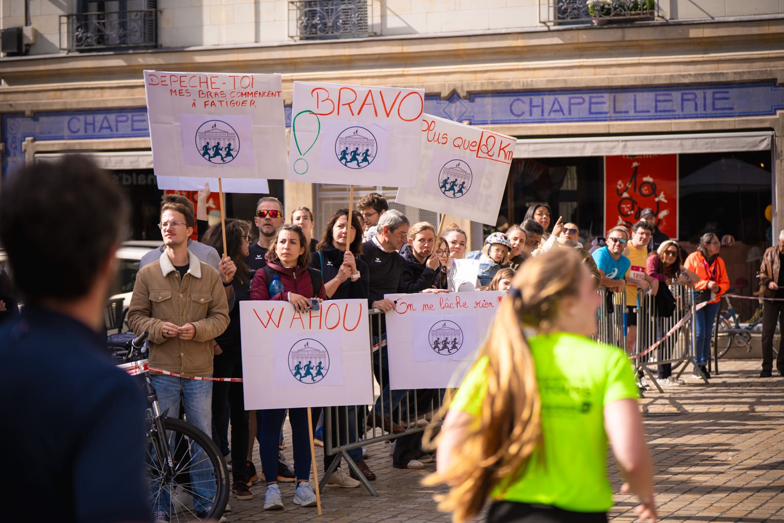 Marathon de Tours : découvrez le parcours entre vignobles, Loire et patrimoine historique. Analyse complète et infos clés.