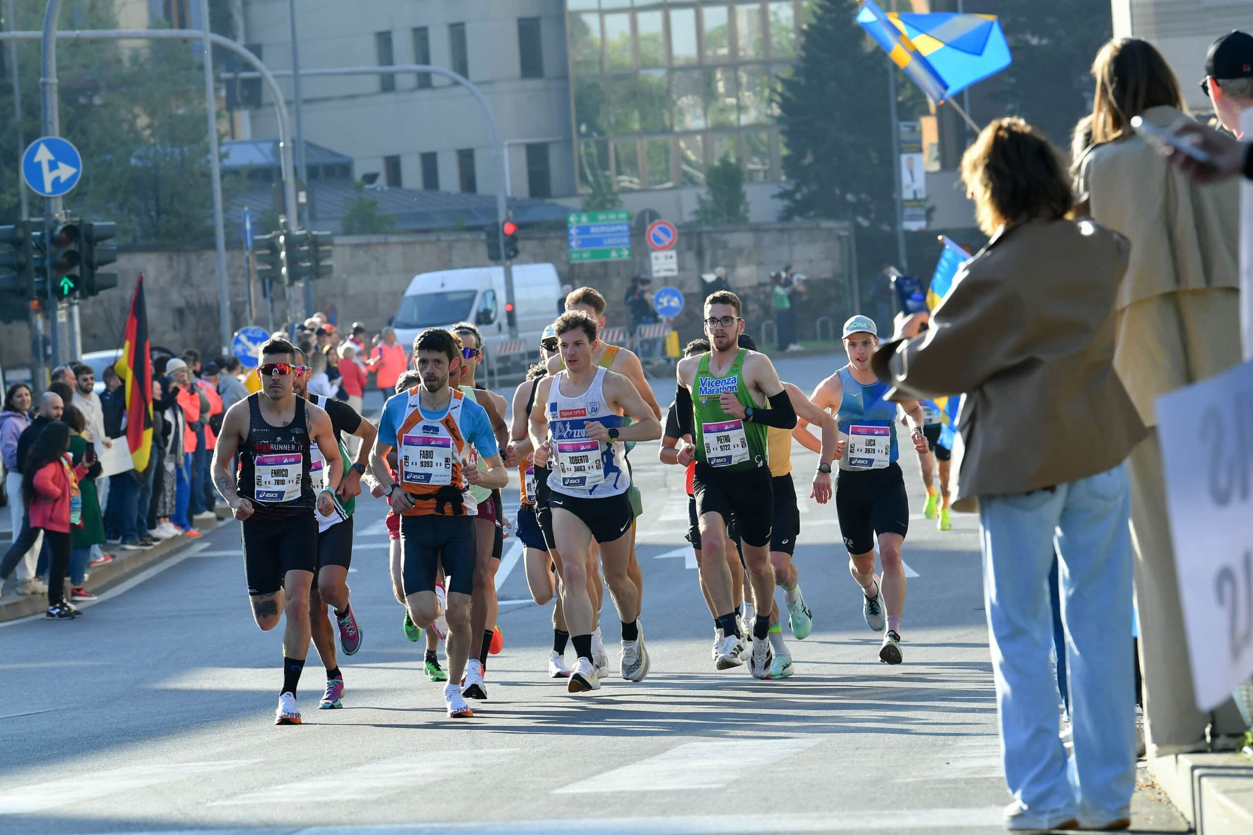 Comment s'inscrire au Marathon de Milan ? Prix du dossard, Runcard, inscriptions, parcours et conseils pour participer à l’un des marathons les plus rapides et populaires d’Italie.