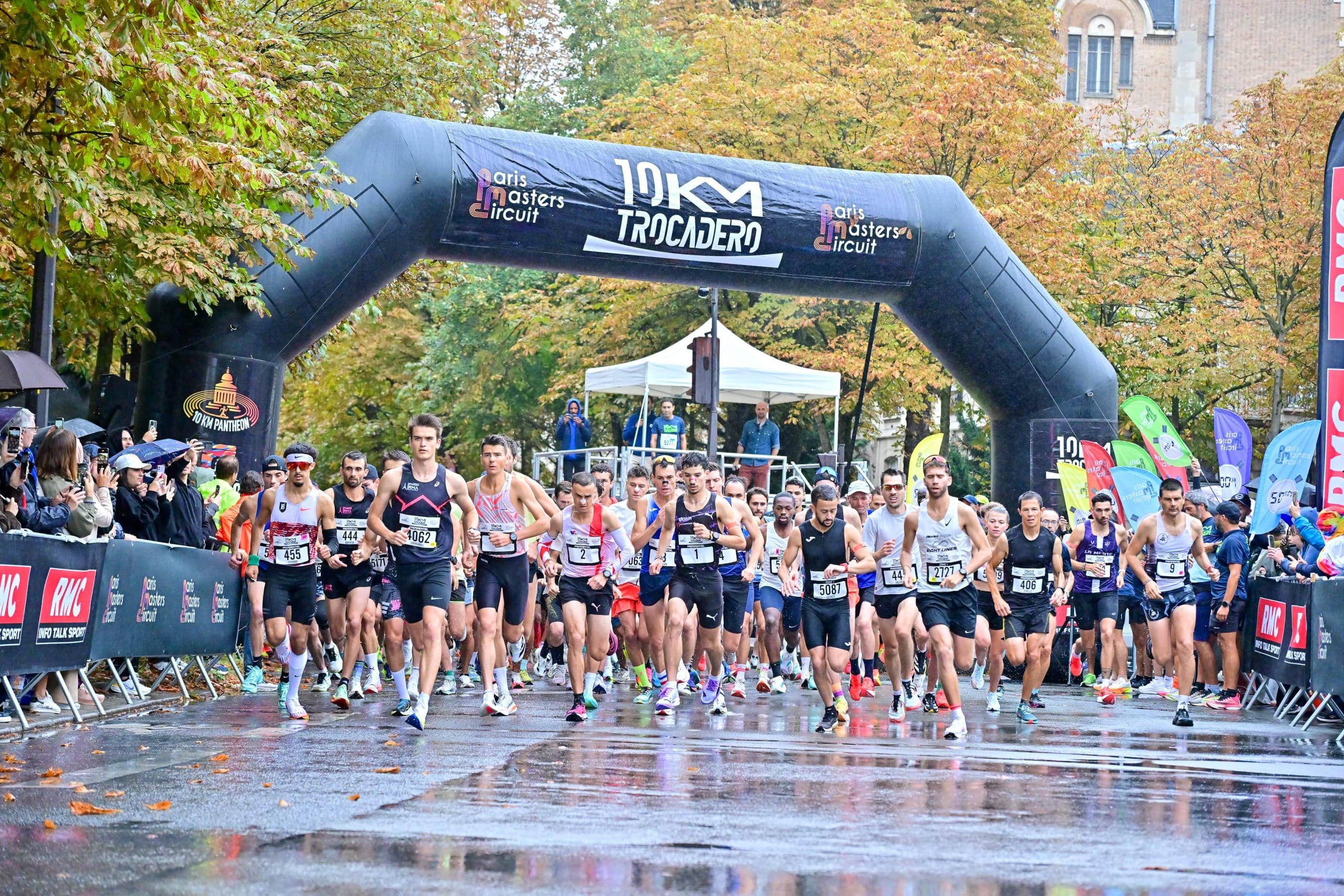 Ce dimanche 31 août, la 10e édition du 10 km du Trocadéro, a rencontré un franc succès avec près de 6 000 coureurs au départ. Récit.