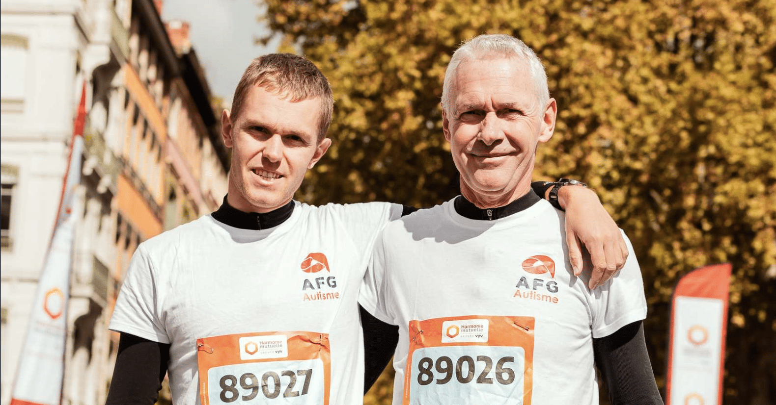 Médecin et créatrice de contenus connue sous le nom de @doc_edennn sur les réseaux sociaux, Eden Yaïche a lancé un concept inédit : un run club intergénérationnel réunissant une cinquantaine de coureurs en binôme avec leur « vieux », en référence à son père, son partenaire de course le plus fidèle. Immersion dans le projet « Run avec ton vieux ».