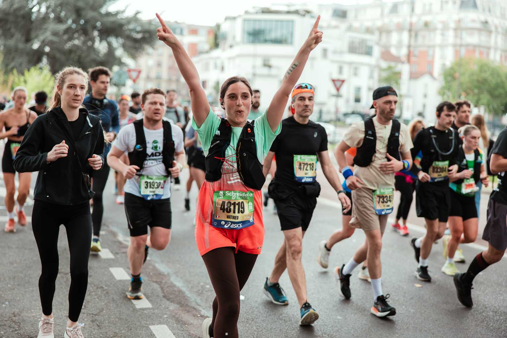 Dans quelques semaines, vous allez prendre le départ de la course que vous préparez depuis de longs mois. Marathon, semi-marathon, 10 kilomètres, trail : quel que soit le format de la compétition, la course à pied – effort d’endurance par excellence – exige que l’on adapte le contenu de l’assiette. Et pas que la veille du jour J ! En running, l'alimentation pré-compétitive est l'un des paramètres de la performance.