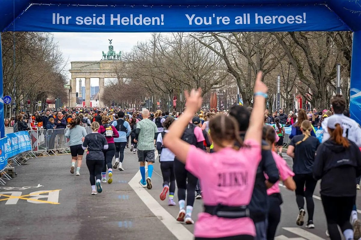 Envie de courir le Semi-marathon de Berlin ? Loterie, tarifs, dossards caritatifs, tour-opérateurs : tout ce qu'il faut savoir pour avoir un dossard.