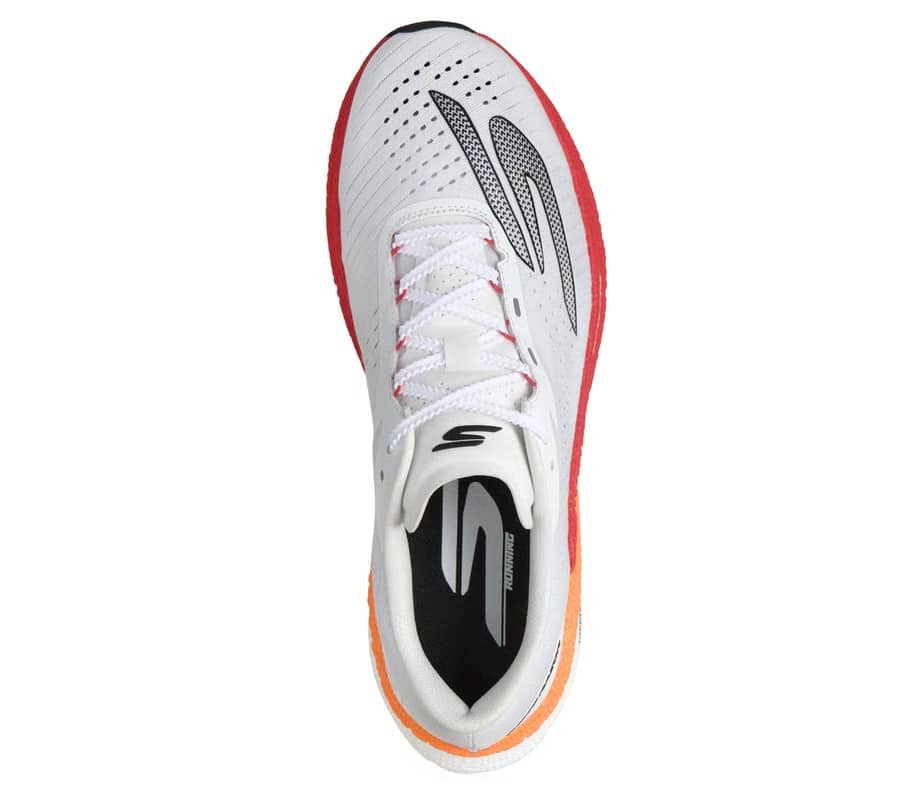 Skechers Aero Razor : une chaussure de running dynamique avec plaque nylon et mousse ATPU, idéale pour les entraînements rapides.