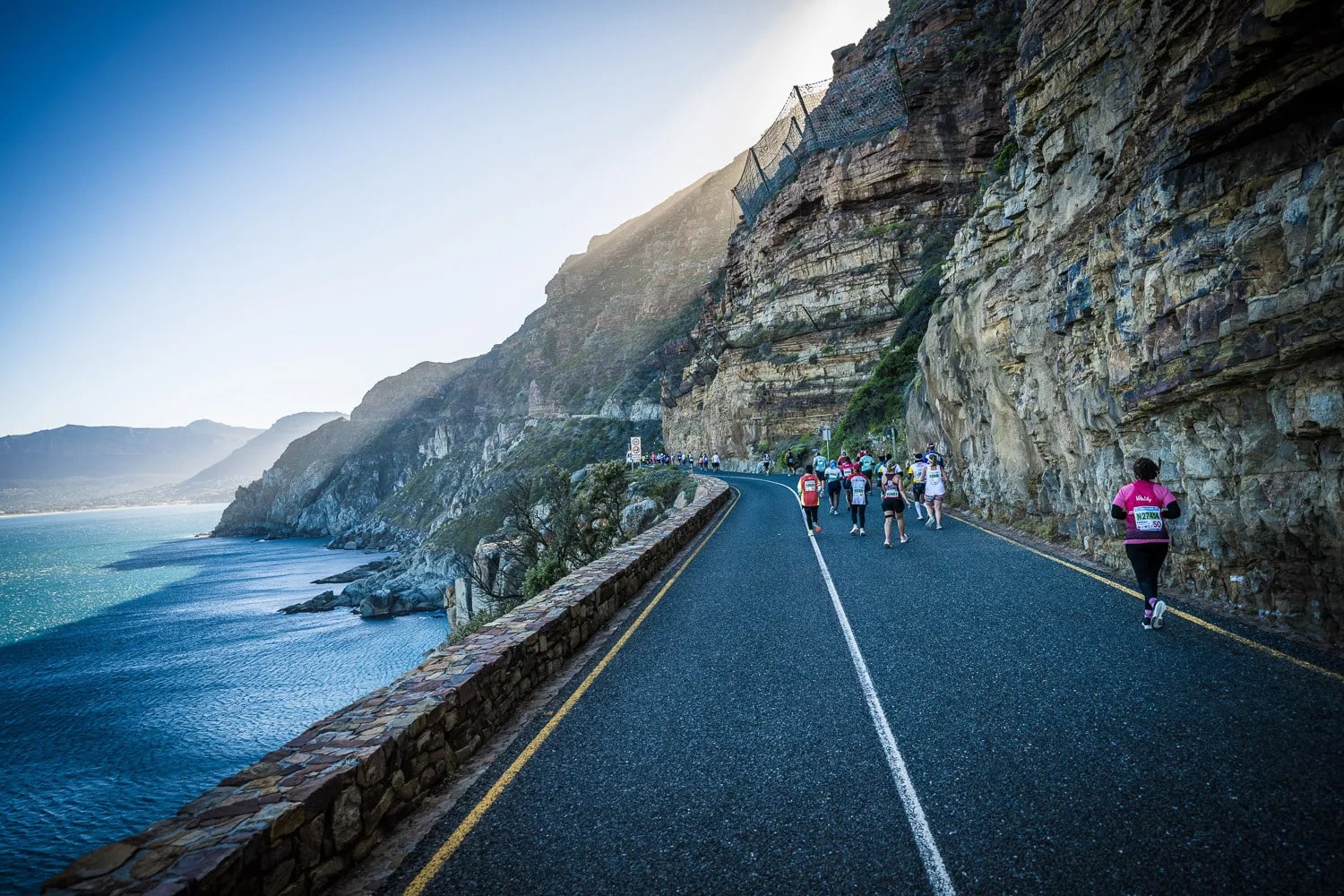 Loterie, temps qualificatifs... Tout savoir pour s'inscrire au Marathon Two Oceans à Cape Town, avec un ultra de 56 km et un semi-marathon.