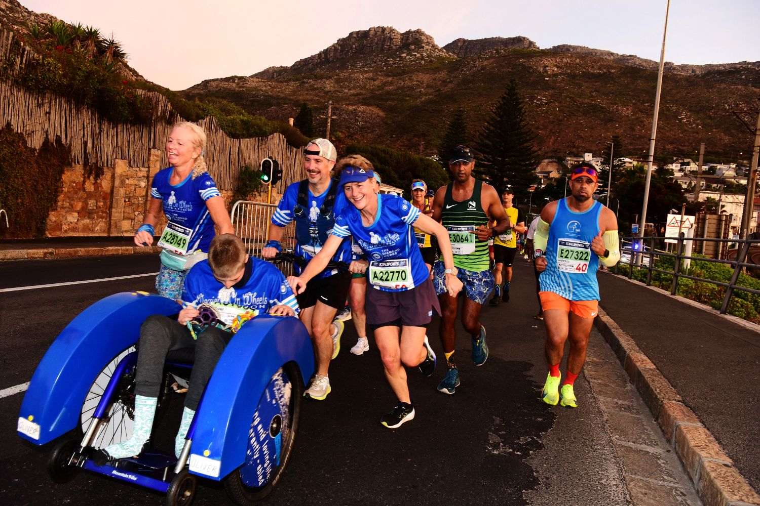 Loterie, temps qualificatifs... Tout savoir pour s'inscrire au Marathon Two Oceans à Cape Town, avec un ultra de 56 km et un semi-marathon.