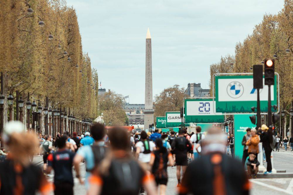 Toutes les infos pour suivre en direct et en intégralité le Marathon de Paris 2026 en direct : favoris, résultats, parcours et live.