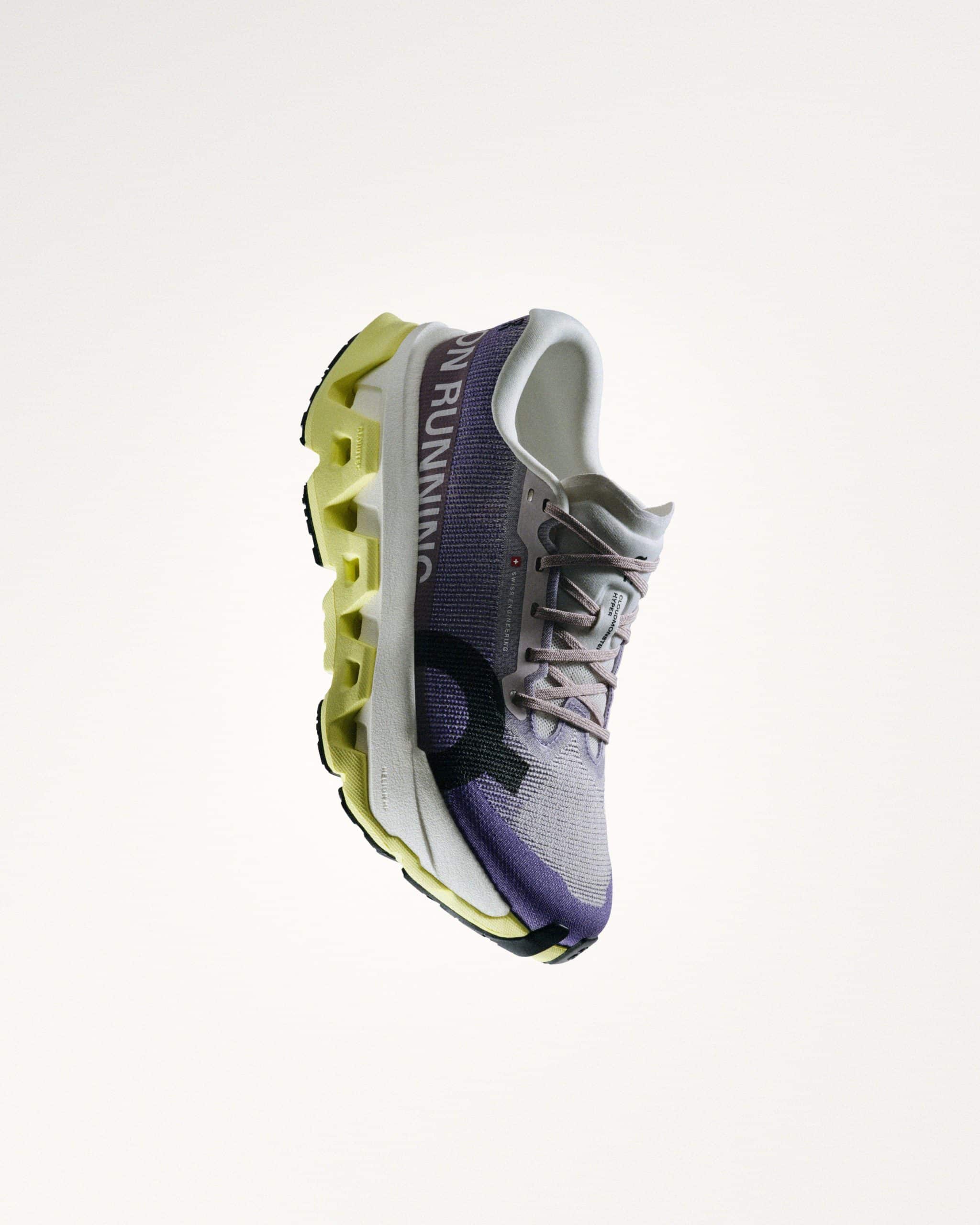 On dévoile la Cloudmonster 3 et décline sa franchise phare en trois versions : Cloudmonster 3, Hyper et LightSpray Hyper. Plus de rebond, plus d’efficacité et une vraie différenciation d’usage pour les runners en quête d’une daily trainer dynamique ou d’une super trainer ambitieuse.